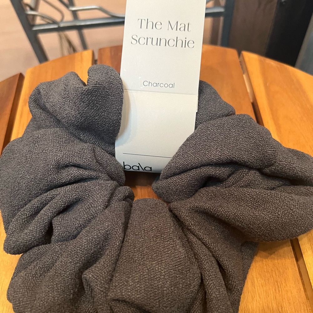 Bala Charcoal Scrunchie